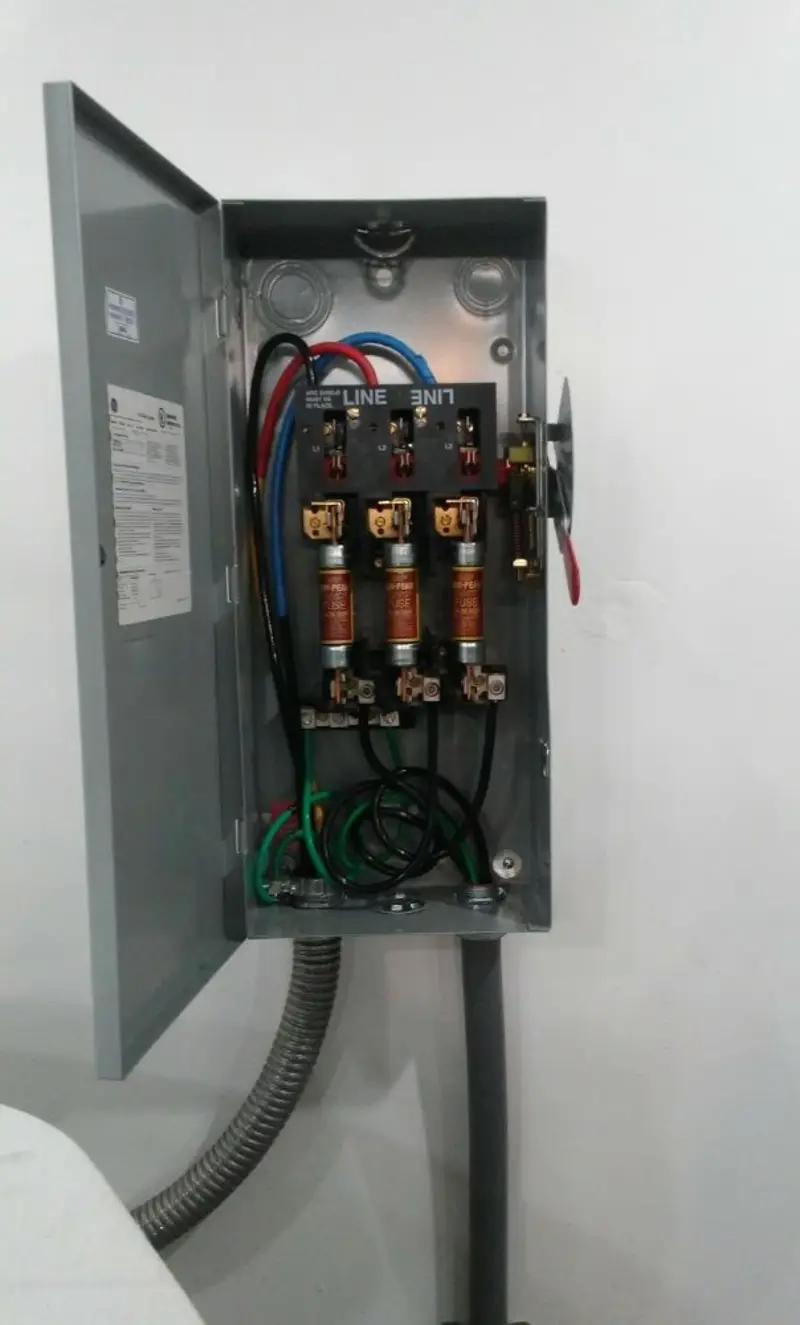 Three-phase disconnect switch installed for Smoke Detector Installation in Hollywood